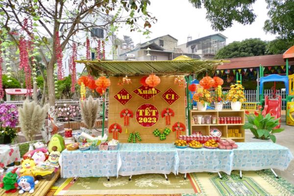 Mẫu gian hàng hội chợ tết đẹp và thu hút&nbsp;mẫu số 3